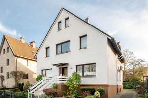 Schick renovierte Mietwohnung  mit Garage und Einbauküche in Bielefelds östlicher Innenstadt – Die vollständige Adresse der Immobilie erhältst du vom Anbieter., 33607 Mitte, Bielefeld – Vorschaubild 2