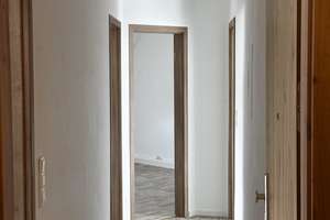 Modernisierte, helle 2-Zimmer-Wohnung mit Keller & Gemeinschaftsstellplatz