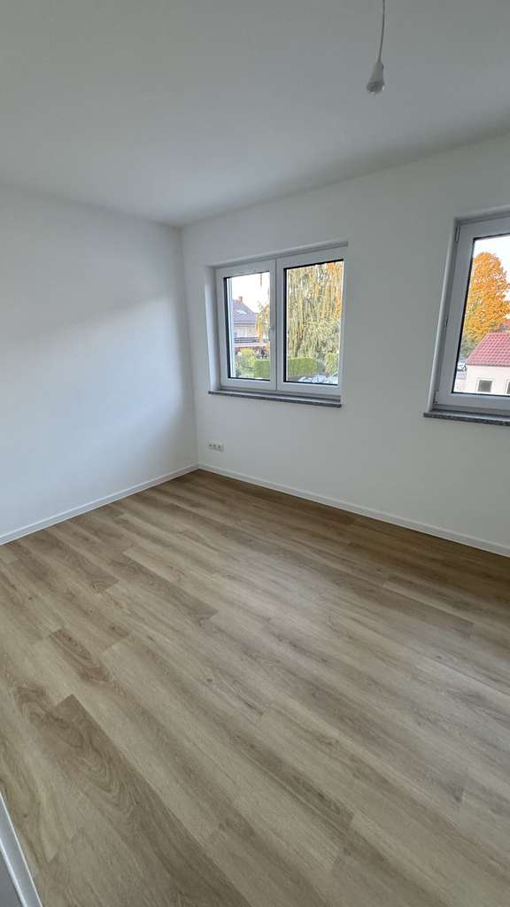 Immobilie in Hebertshausen - Exklusive A+ Neubau-Reihenhäuser – Kapitalanlage auf Premium-Niveau (Fertigstellung 09/2025) - Bild 4