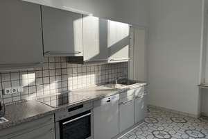 Zentrale und helle 3-Zimmer-Wohnung mit Sonnenloggia und KFZ-Stellplatz in der Bonner Südstadt – Die vollständige Adresse der Immobilie erhältst du vom Anbieter., 53113 Südstadt, Bonn – Vorschaubild 5