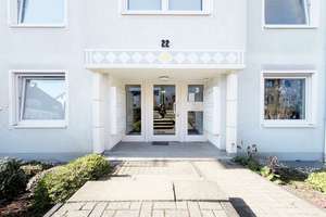 EP ESTATE !  Sonnige 2-Zimmer-Wohnung mit Einbauküche in Solingen/ Ohligs