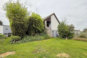 Großzügiges Einfamilienhaus / Bungalow mit Einliegerwohnung und Garten in Friolzheim – Die vollständige Adresse der Immobilie erhältst du vom Anbieter., 71292 Friolzheim – Vorschaubild 2