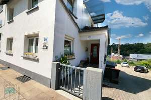 ***wie ein Haus, nur bequemer – moderne Maisonette in grüner Höhenlage