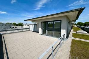 Penthouse-Wohnung über 2 Etagen mit 50m² Dachterrasse! 2 Bäder! Top-EBK! S-Bahn! Wie neu! – Gret-Palucca-Weg 6, 81245 Altaubing, München – Vorschaubild 1