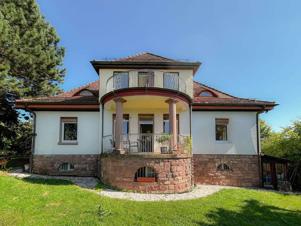 Immobilie in Niefern-Öschelbronn - Repräsentative Villa - Historisches Ambiente mit guter Bausubstanz und modernem Wohnkomfort.  - Bild 0