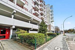 Bezugsfreies 1-Zimmer-City-Apartment über den Dächern von Charlottenburg-Wilmersdorf in Berlin – Die vollständige Adresse der Immobilie erhältst du vom Anbieter., 10719 Wilmersdorf, Berlin – Vorschaubild 4