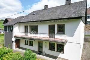Einfamilienhaus mit zwei Garagen in Wilnsdorf - Rinsdorf – Die vollständige Adresse der Immobilie erhältst du vom Anbieter., 57234 Wilnsdorf – Vorschaubild 2
