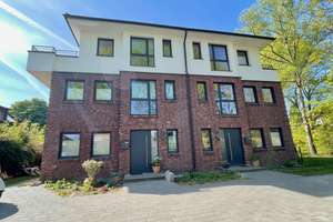 COURTAGEFREI ! STADTHAUS ! NEUBAU STANDARD A+ MIT SCHÖNEM GARTEN – Die vollständige Adresse der Immobilie erhältst du vom Anbieter., 22359 Volksdorf, Hamburg – Vorschaubild 13