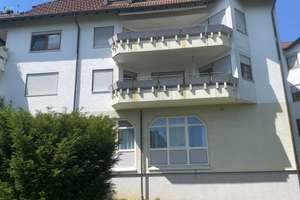  Sonnige, frisch renovierte 3,5-Zimmer-Wohnung mit Balkon und Tiefgarage in Oberndorf-Hochmössingen