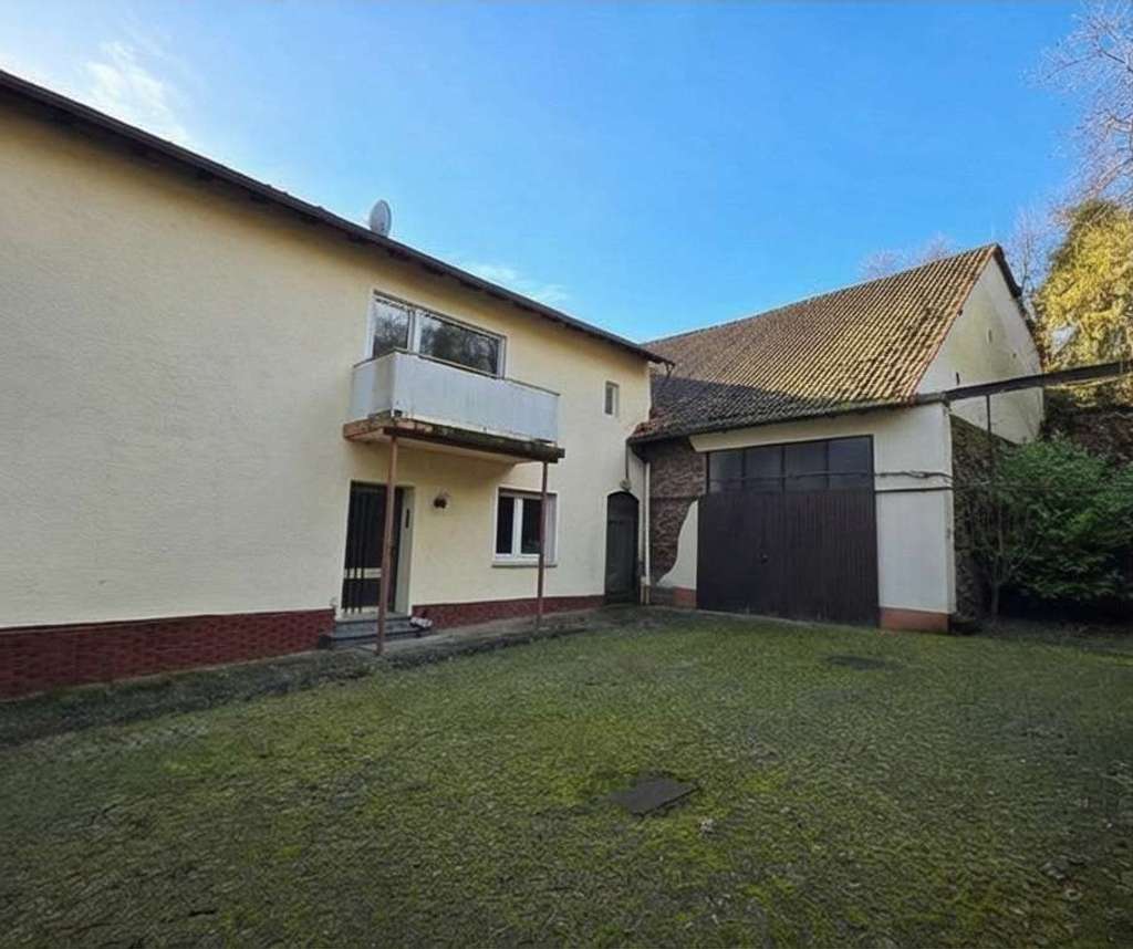 Immobilie in Laubenheim - Laubenheim-Nahe - Einfamilienhaus mit Scheune und viel Platz! - Bild 0