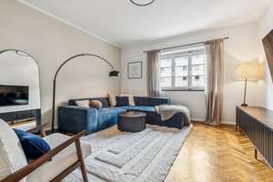 Hochwertig möblierte Designerwohnung mit Blick ins Grüne