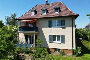 Idyllisches Zweifamilienhaus mit großzügigem Grundstück – Die vollständige Adresse der Immobilie erhältst du vom Anbieter., 70563 Österfeld, Stuttgart – Vorschaubild 2