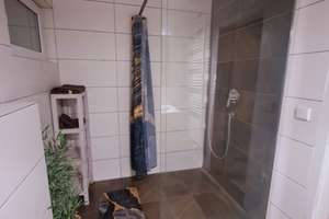 Einziehen und wohlfühlen – saniertes Reihenmittelhaus mit Garten im Arlinger – Die vollständige Adresse der Immobilie erhältst du vom Anbieter., 75179 Arlinger, Pforzheim – Vorschaubild 13