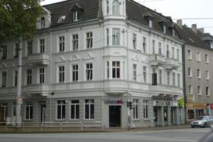 Tolles Wohnen im Baudenkmal - großzügige 2,5 Raum-Whg mit Balkon - Erstbezug nach Renovierung