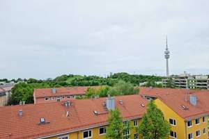 Panoramablick 7. Stock. Gepflegte 2-Raum-Wohnung in Schwabing-West