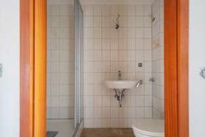 Frisch renovierte 4-Zimmer-Dachgeschosswohnung (69 m²) in Uerdingens Fußgängerzone – Die vollständige Adresse der Immobilie erhältst du vom Anbieter., 47829 Uerdingen, Krefeld – Vorschaubild 12