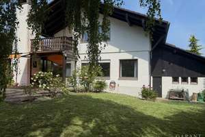 Familienparadies auf ca. 836qm Grundstück- Wintergarten, Doppelgarage, viel Platz in bester Wohnlage