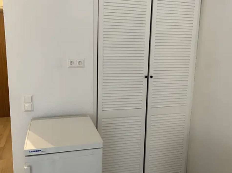 Kleiderschrank