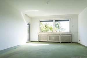 Selbstnutzung oder Kapitalanlage? Großzügige Vierzimmer-Wohnung mit Balkon im Zentrum von Brackwede – Die vollständige Adresse der Immobilie erhältst du vom Anbieter., 33647 Brackwede, Bielefeld – Vorschaubild 8