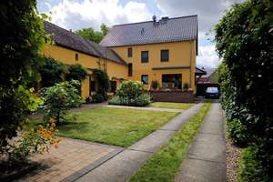 Bezugsfertiger Vierseitenhof - 5.340 m² - ca 245 m² Wohnfläche, 680 m² Nutzfläche – Die vollständige Adresse der Immobilie erhältst du vom Anbieter., 4916 Schönewalde – Vorschaubild 2