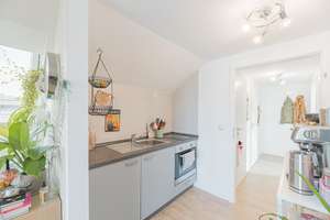Stilvolle, modernisierte 2,5-Zimmer-DG-Wohnung mit Balkon und Einbauküche in Reutlingen – Wörnsbergweg 21, 72766 Sondelfingen, Reutlingen – Vorschaubild 8