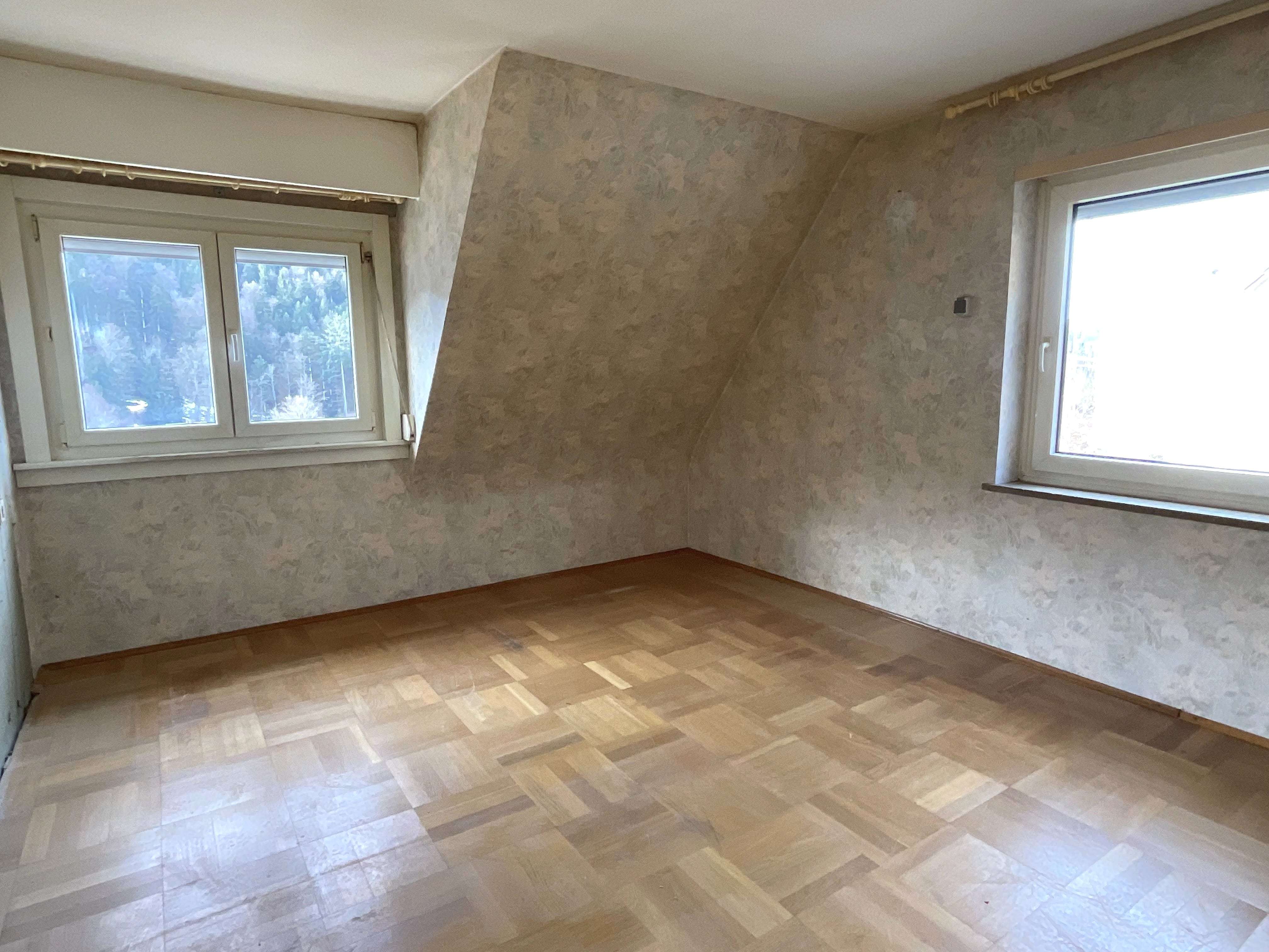 Immobilie in Triberg im Schwarzwald - Raum für Ideen und neue Perspektiven – Sanierungsbedürftiges Einfamilienhaus in Triberg! - Bild 6