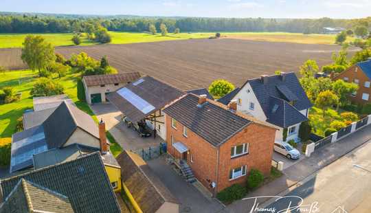 Bild von Kapitalanlage mit Potenzial in Nähe zu Wolfsburg – zwei Häuser auf einem Grundstück