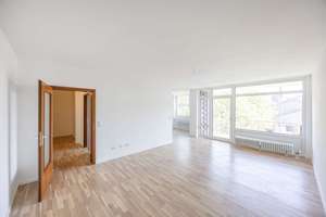 Bezugsfrei & modernisiert: Helle 2,5-Zimmer-Wohnung mit Loggia, Aufzug & Tiefgaragenstellplatz – 48161 Gievenbeck, Münster – Vorschaubild 2