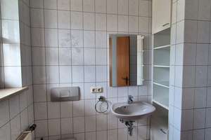 familienfreundliche DHH mit Einbauküche, Wintergarten und Doppelgarage - kurzfristig frei – Die vollständige Adresse der Immobilie erhältst du vom Anbieter., 86156 Bärenkeller, Augsburg – Vorschaubild 4