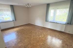 3-Zimmer-ETW im 1. OG mit Loggia und Garage – Die vollständige Adresse der Immobilie erhältst du vom Anbieter., 70597 Degerloch (Ortsteil), Stuttgart – Vorschaubild 2