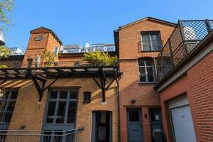 Historische Remise mit exklusivem Flair und Dachterrasse – im ruhigen Innenhof von Berlin-Mitte – Die vollständige Adresse der Immobilie erhältst du vom Anbieter., 10115 Mitte (Ortsteil), Berlin – Vorschaubild 1