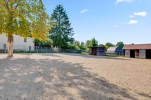 Idyllisches Reitanwesen! Zweifamilienhaus mit Nebengebäuden, Offenstall und Reitplatz – Die vollständige Adresse der Immobilie erhältst du vom Anbieter., 95506 Kastl – Vorschaubild 9