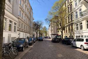 Uhlenhorst: Sonnenverwöhnter Altbau mit Balkon, Weitblick & Privatsphäre – Die vollständige Adresse der Immobilie erhältst du vom Anbieter., 22085 Uhlenhorst, Hamburg – Vorschaubild 14
