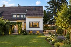 Traumhafte Lage in Isernhagen Süd-Doppelhaus mit großzügigem Garten und Garage