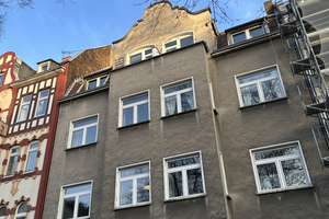Altbau-Wohnung in Nippes direkt am Leipziger Platz (befristete Vermietung)