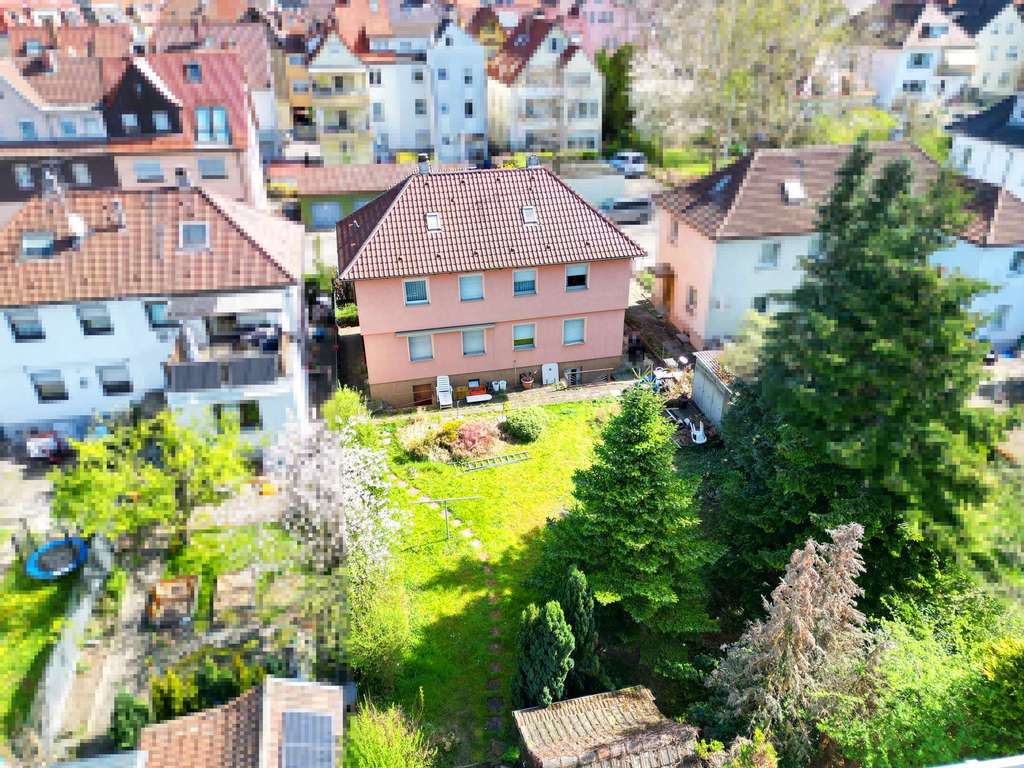 Ideal für 2-Familien! Leerstehendes Doppelhaus mit XXL-Garten in S-Obertürkheim!***