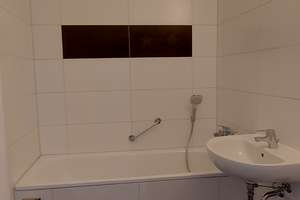 Das Glück hat ein Zuhause: großzügige 3-Zimmer-Wohnung – Berzdorfer Str. 20, 1239 Prohlis-Nord, Dresden – Vorschaubild 3