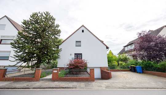 Bild von (Erbpachtgrundstück) - Schickes Ein-/ Zweifamilienhaus in Volkmarode mit viel Potenzial! 