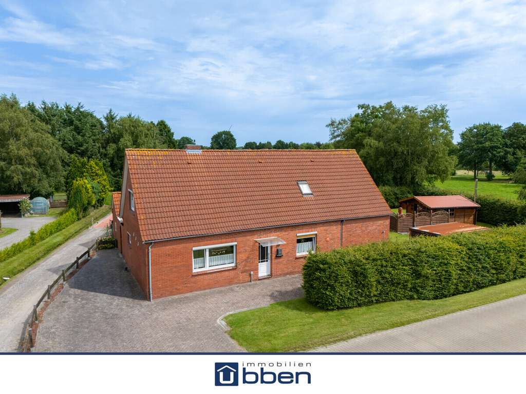 Immobilie in Südbrookmerland - Großzügiges Wohnhaus in zentraler Lage von Moordorf - Bild 0