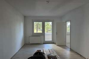In Sanierung! Single-Apartment mit Balkon und Wannenbad! Nur für EINE Person!