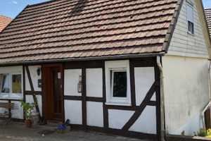 Gemütliches Fachwerkhäuschen mit 3er Garage und Garten in Rixfeld! – Vogelsbergkreis – Vorschaubild 1