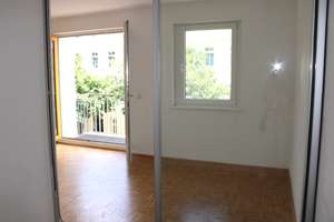 Wilhelminenhofstr., Bezugsfreies, modernes Wohlfühl-Apartment Bj. 2011
Schlafnische+Balkon! – Die vollständige Adresse der Immobilie erhältst du vom Anbieter., 12459 Oberschöneweide, Berlin – Vorschaubild 3