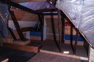 EINE SCHÖNE ECKE : Freistehendes Dreifamilienhaus mit Potenzial - Duisburg Aldenrade - von Privat – Heinestraße 30, 47179 Duisburg – Vorschaubild 24