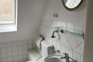 Schöne Wohnung in ruhiger Grünlage, viele Parkplätze. – Nixenstraße 67, 40591 Wersten, Düsseldorf – Vorschaubild 8