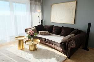 Stilvolle 2-Raum-Penthouse-Wohnung mit gehobener Innenausstattung mit EBK in München Moosach – Dachauerstrasse 176, 80992 Alt-Moosach, München – Vorschaubild 1