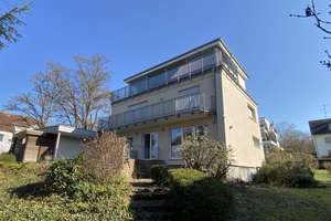 * Exklusives Einfamilienhaus in Bestlage Wiesbadens mit attraktivem Grundstück * – Gertrud-Bäumer-Straße 17, 65189 Südost, Wiesbaden – Vorschaubild 1