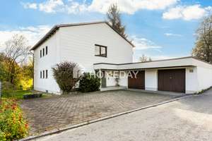 Geräumiges Einfamilienhaus mit großem Grundstück – ideal für Familien mit Platzbedarf
 – Die vollständige Adresse der Immobilie erhältst du vom Anbieter., 94508 Schöllnach – Vorschaubild 4