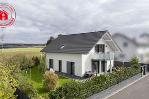 Modernes Einfamilienwohnhaus
in ruhiger Lage von Wertheim-Bettingen – Die vollständige Adresse der Immobilie erhältst du vom Anbieter., 97877 Wertheim – Vorschaubild 1