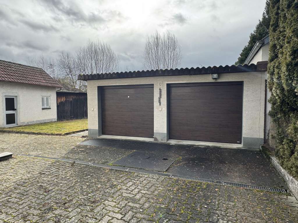 Immobilie in Holzmaden - Gepflegtes Einfamilienhaus mit großem Garten - Bild 1