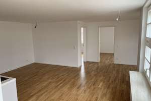 Moderne 3-Zi.-Wohnung in absoluter Top-Citylage – Die vollständige Adresse der Immobilie erhältst du vom Anbieter., 70173 Rathaus, Stuttgart – Vorschaubild 2